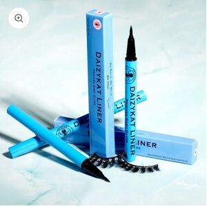 Daizykat Waterproof Matte Eyeliner Glue – Intense Black (Blue Tube)